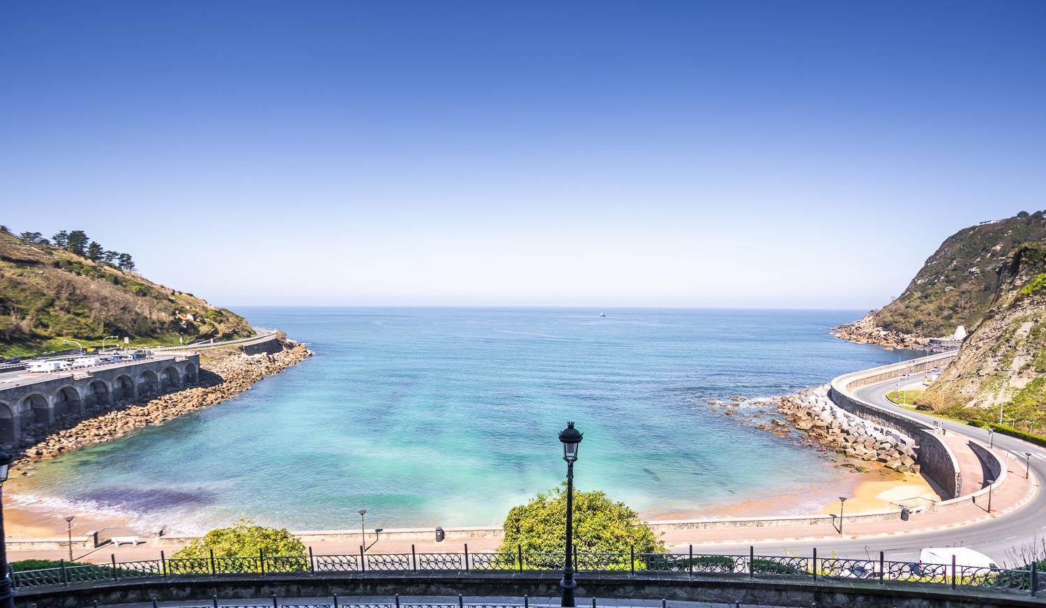 Apartamentos Kresala - Vistas Al Mar Getaria Luaran gambar